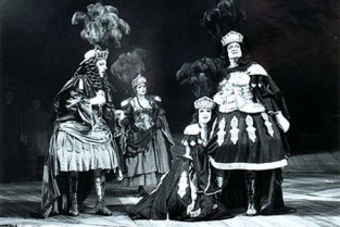 scenografi-scenography-goje-rostrup-det_kongelige_teater_1993-jpg