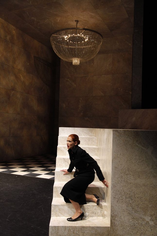 11-scenografi-scenography-goje-rostrup-snehvides_spejl_den_jyske_opera_danish_national_opera_2011