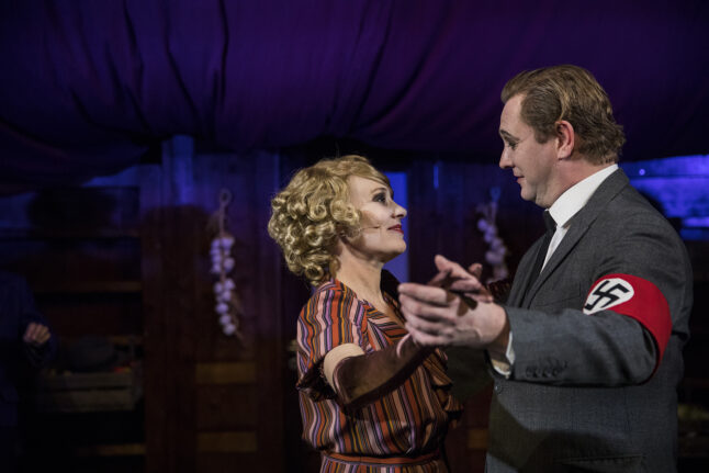 Cabaret 1 Rogaland Teater kostumedesign costume esign Goeje Rostrup foto Grethe Nygaard
